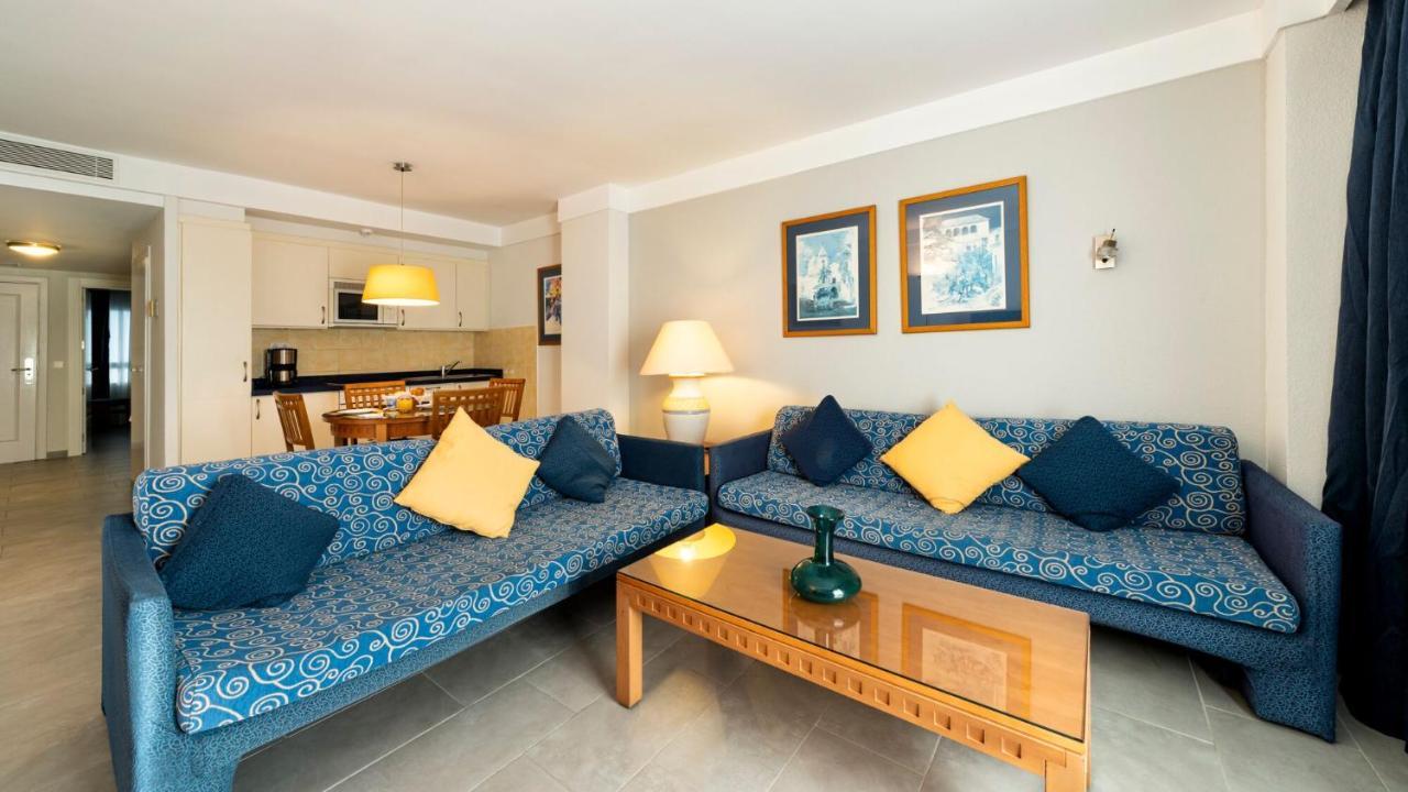 One-Bedroom Apartment,1272184666:JPEG